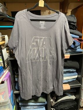 #332a size 3 Star Wars Gray Logo Tee